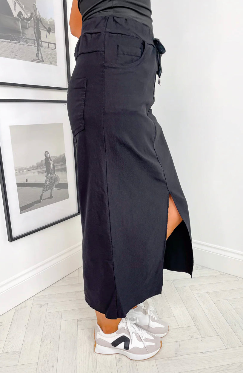 Magic Midi Skirt In Black