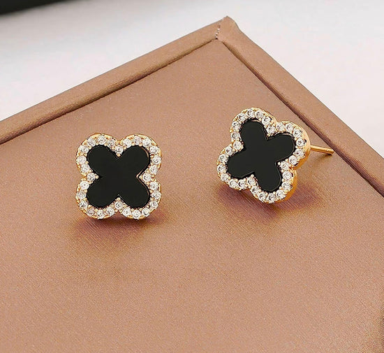 Load image into Gallery viewer, Four Clover Stud Earrings In Black